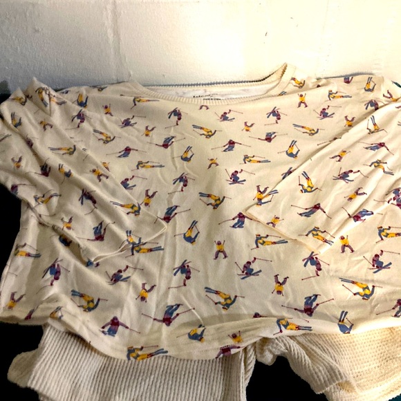 NWT ISLE OF SLEEP SLEEPWEAR SET. LONG SLEEVE TOP AND SHORTS IN XL. - Picture 1 of 4